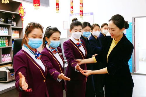 流動(dòng)展覽促文明服務(wù)，禮儀培訓(xùn)進(jìn)數(shù)字影城——嘉峪關(guān)城市博物館開展禮儀知識(shí)培訓(xùn)助力婚慶服務(wù)提升